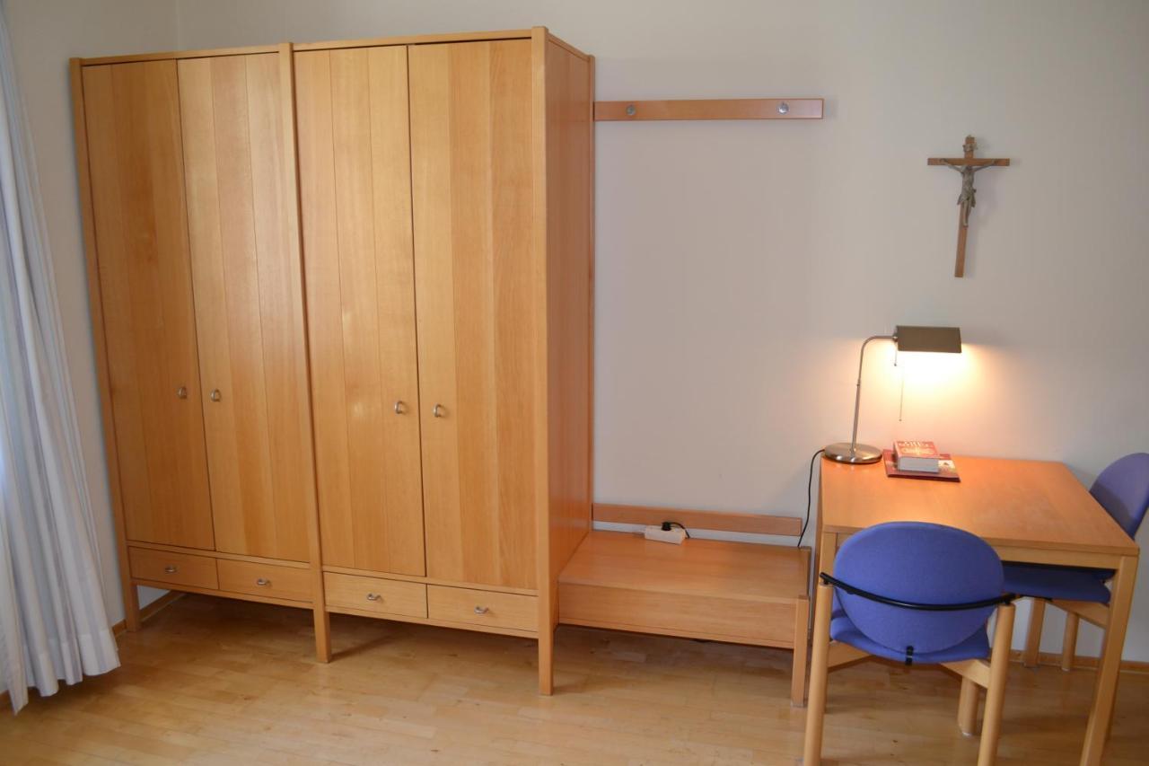 Haus Der Begegnung Heilig Geist Hotel Burghausen Eksteriør billede