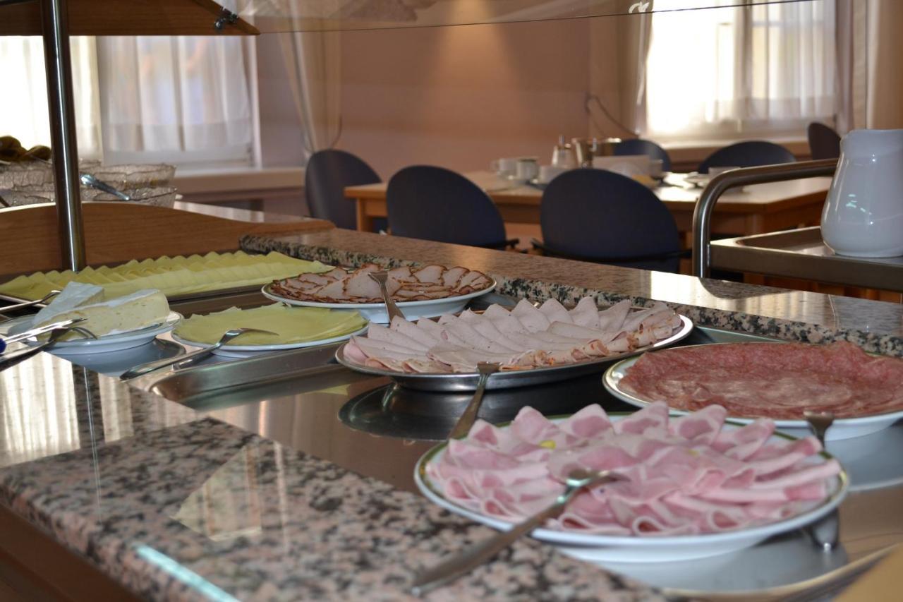 Haus Der Begegnung Heilig Geist Hotel Burghausen Eksteriør billede