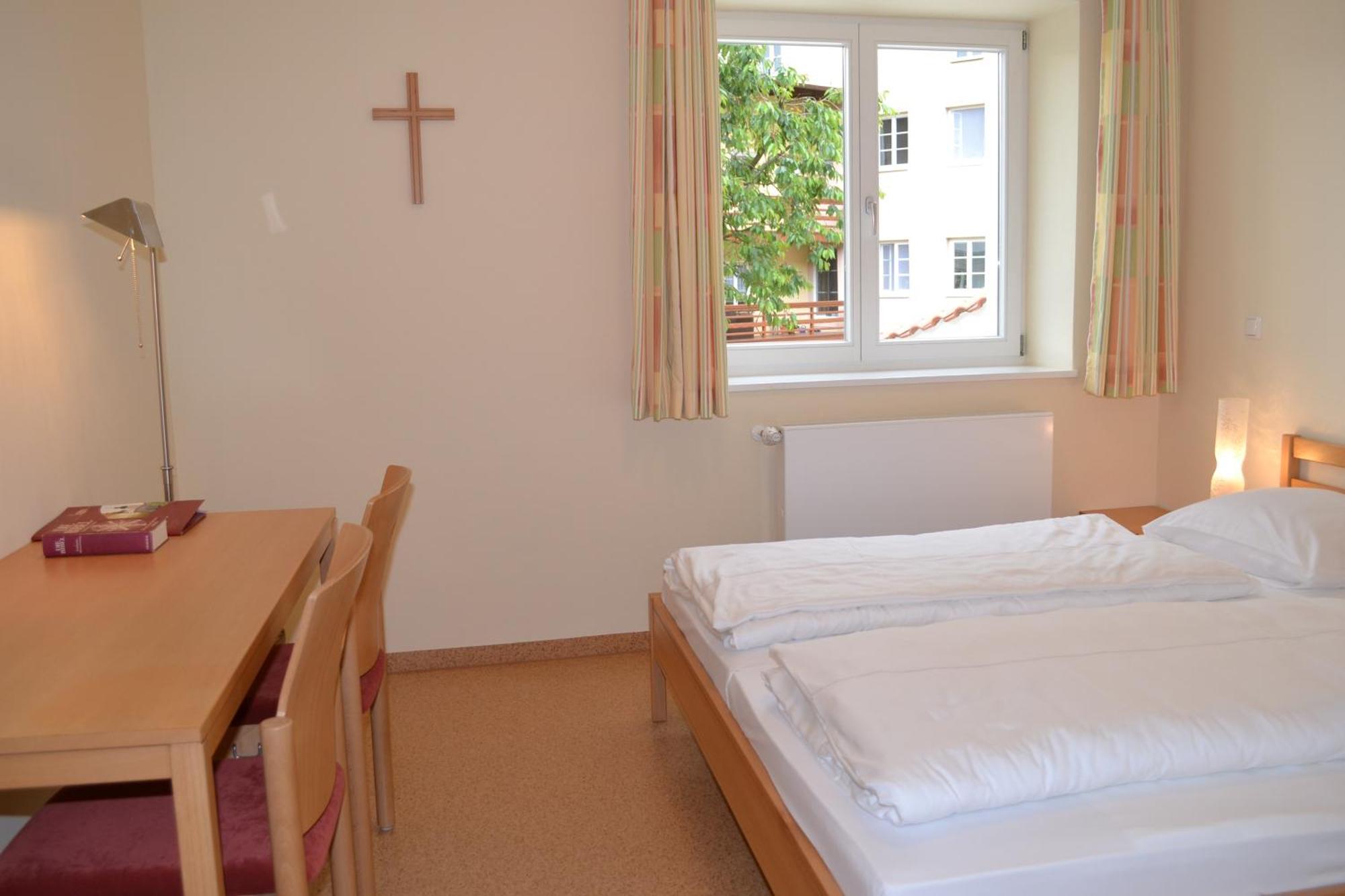 Haus Der Begegnung Heilig Geist Hotel Burghausen Eksteriør billede