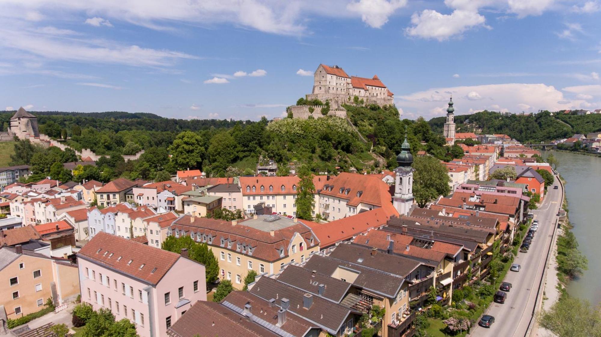 Haus Der Begegnung Heilig Geist Hotel Burghausen Eksteriør billede